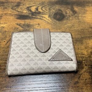 Liz Claiborne Vintage Canvas Wallet in Taupe